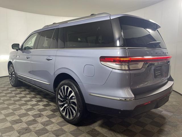 Photo of 2024 CHRMA CRYSTL BLUE MET PC Lincoln Navigator