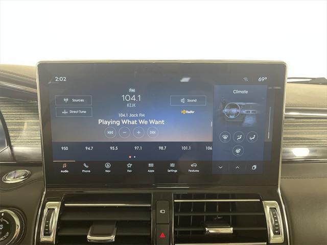 Photo of 2023 PRISTINE WHITE METALLIC 3C Lincoln Navigator