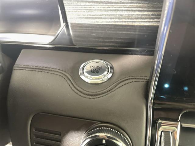 Photo of 2023 PRISTINE WHITE METALLIC 3C Lincoln Navigator