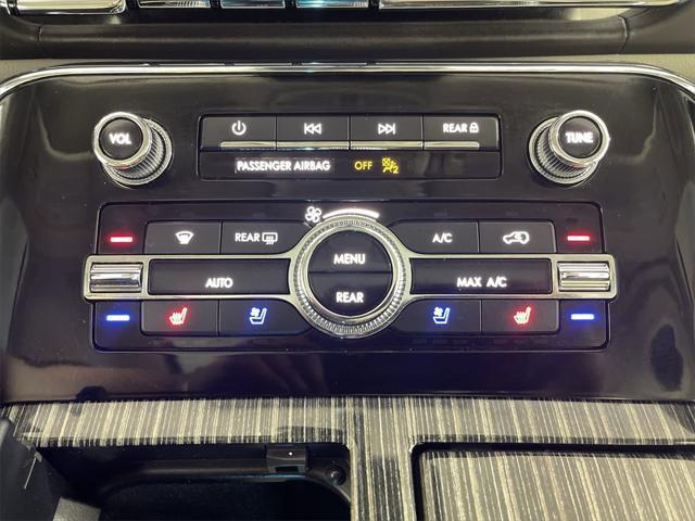 Photo of 2023 PRISTINE WHITE METALLIC 3C Lincoln Navigator