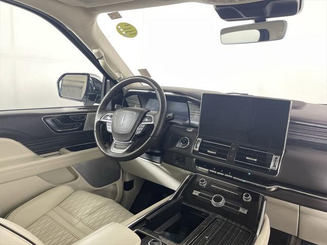 Photo of 2023 PRISTINE WHITE METALLIC 3C Lincoln Navigator