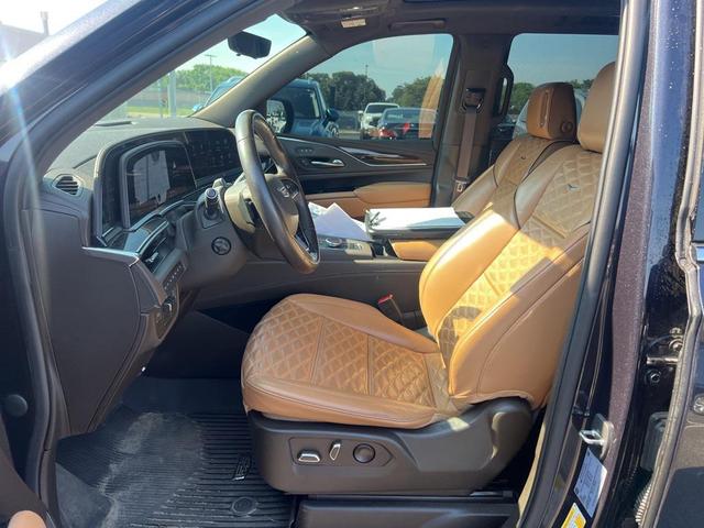 Photo of 2022 Galactic Gray Metallic Cadillac Escalade