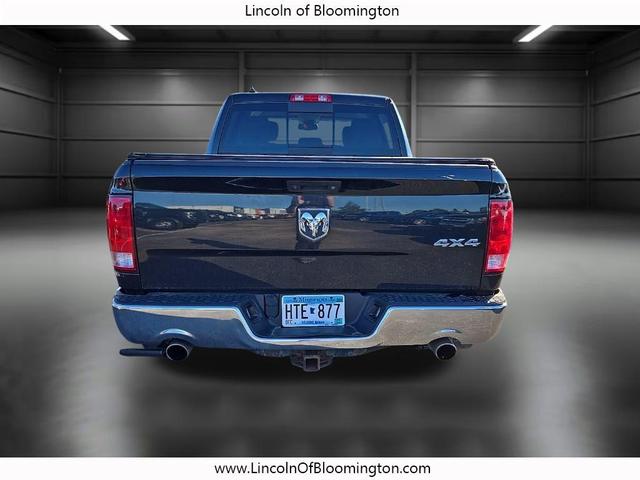 Photo of 2018 Brilliant Black Crystal Pearlcoat RAM 1500