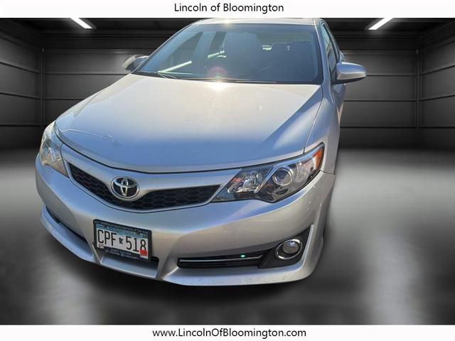 Photo of 2012 Classic Silver Metallic Toyota Camry