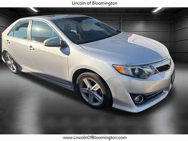 Photo of 2012 Classic Silver Metallic Toyota Camry