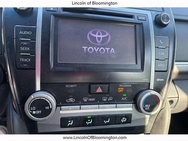 Photo of 2012 Classic Silver Metallic Toyota Camry