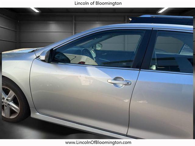Photo of 2012 Classic Silver Metallic Toyota Camry