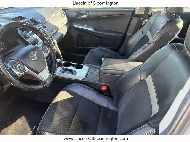 Photo of 2012 Classic Silver Metallic Toyota Camry