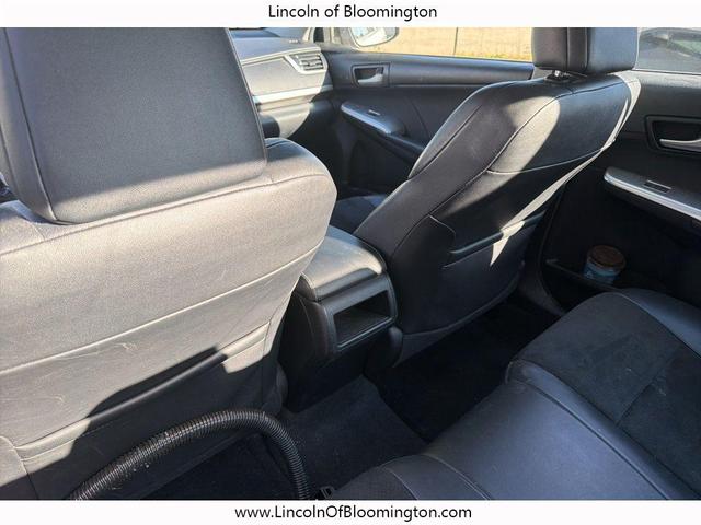 Photo of 2012 Classic Silver Metallic Toyota Camry