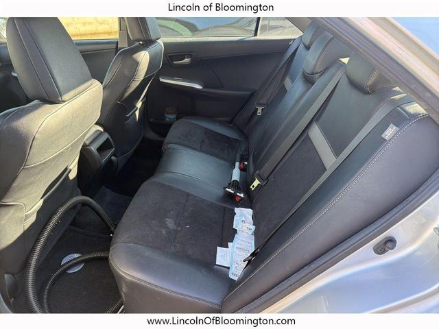 Photo of 2012 Classic Silver Metallic Toyota Camry