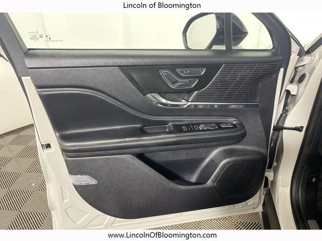 Photo of 2022 CERAMIC PEARL MET 3C Lincoln Corsair