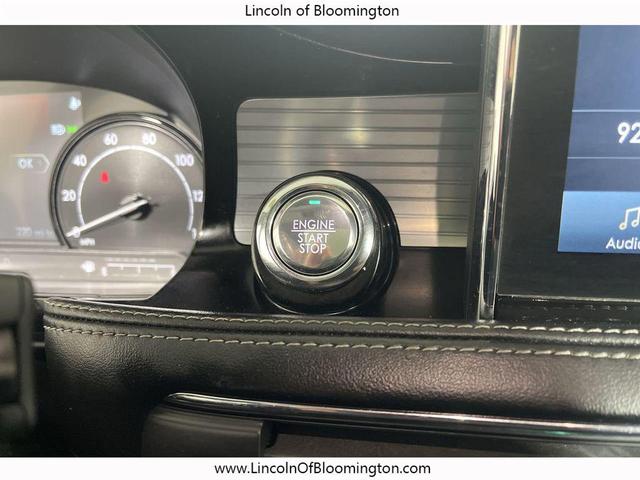 Photo of 2022 CERAMIC PEARL MET 3C Lincoln Corsair