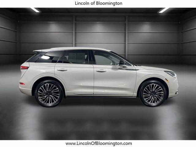 Photo of 2022 CERAMIC PEARL MET 3C Lincoln Corsair