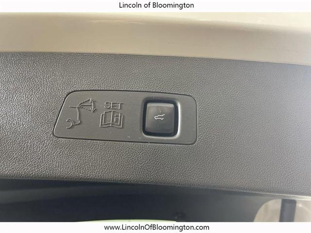 Photo of 2022 CERAMIC PEARL MET 3C Lincoln Corsair