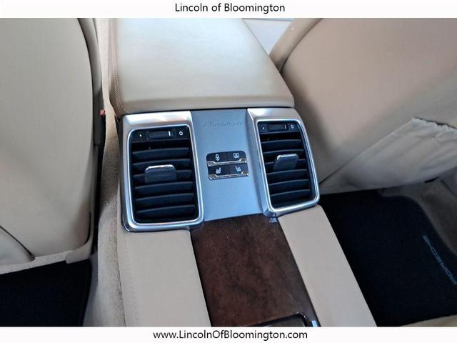 Photo of 2013 Dark Blue Metallic Porsche Panamera