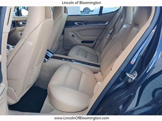 Photo of 2013 Dark Blue Metallic Porsche Panamera