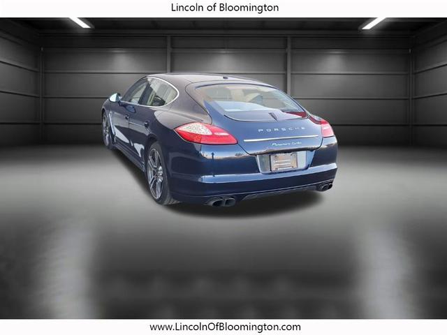 Photo of 2013 Dark Blue Metallic Porsche Panamera