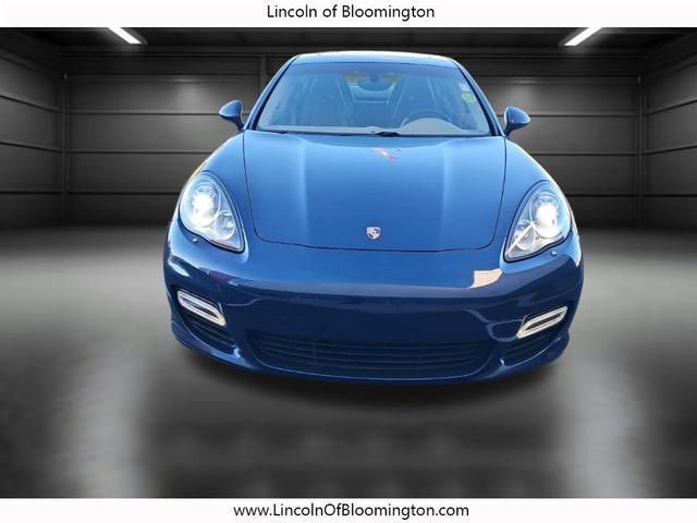 Photo of 2013 Dark Blue Metallic Porsche Panamera