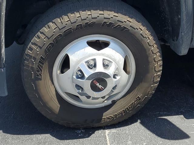 Photo of 2018 Onyx Black GMC Sierra 3500
