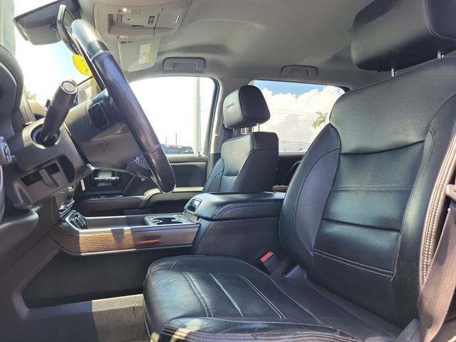 Photo of 2018 Onyx Black GMC Sierra 3500