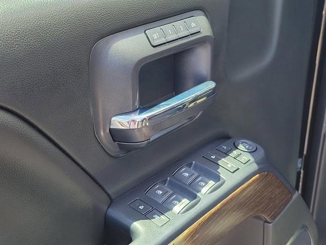 Photo of 2018 Onyx Black GMC Sierra 3500