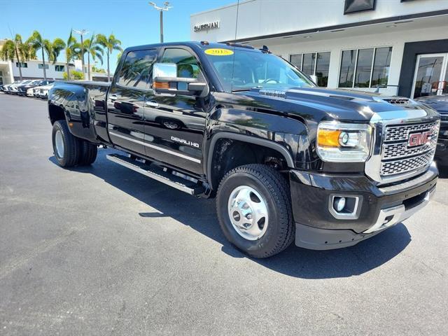 Photo of 2018 Onyx Black GMC Sierra 3500