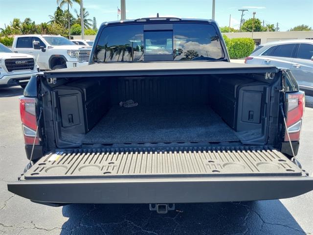 Photo of 2024 Super Black Nissan Titan