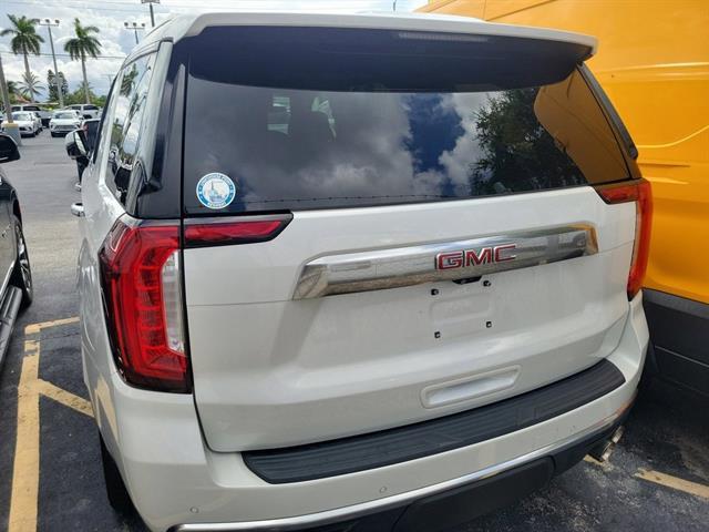 Photo of 2022 WHITE GMC Yukon