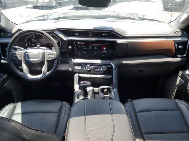 Photo of 2024 Onyx Black GMC Sierra 1500