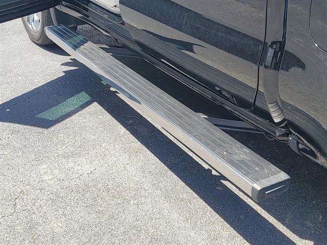 Photo of 2024 Onyx Black GMC Sierra 1500