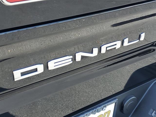Photo of 2024 Onyx Black GMC Sierra 1500