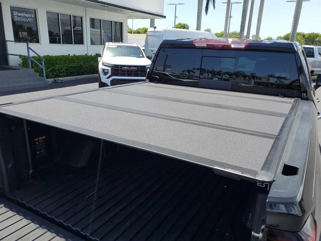 Photo of 2024 Onyx Black GMC Sierra 1500