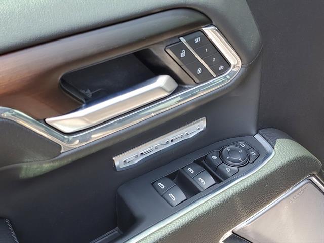 Photo of 2024 Onyx Black GMC Sierra 1500