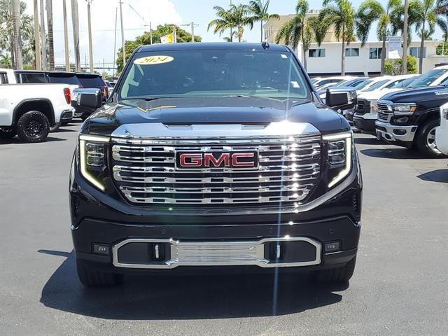 Photo of 2024 Onyx Black GMC Sierra 1500
