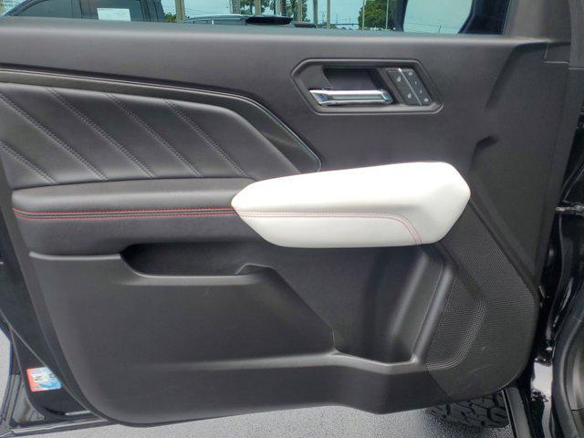 Photo of 2024 Onyx Black GMC Canyon
