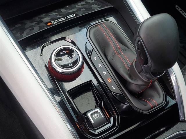Photo of 2024 Onyx Black GMC Canyon