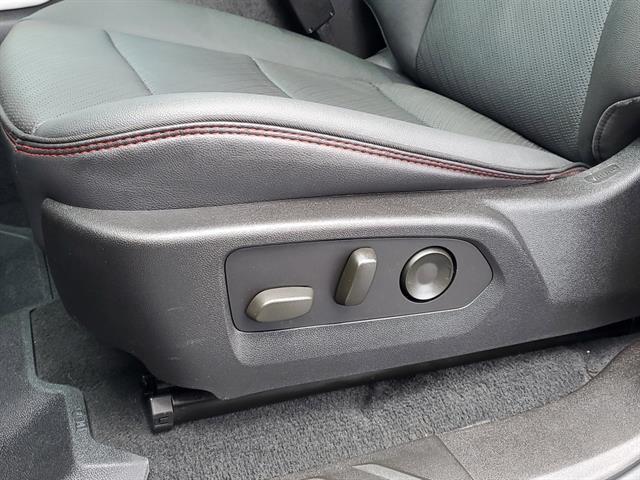 Photo of 2024 Onyx Black GMC Canyon