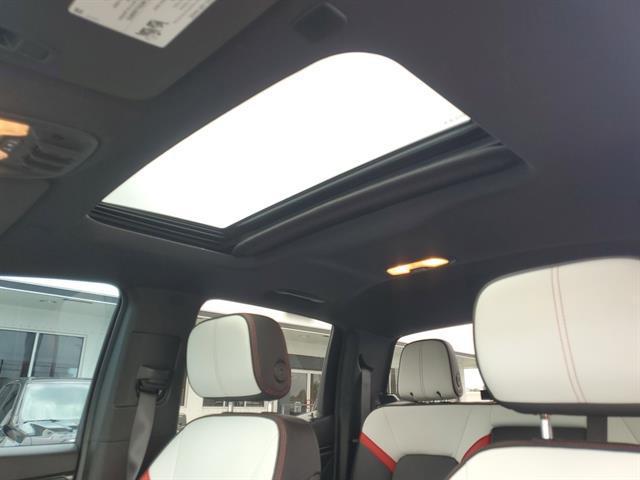 Photo of 2024 Onyx Black GMC Canyon