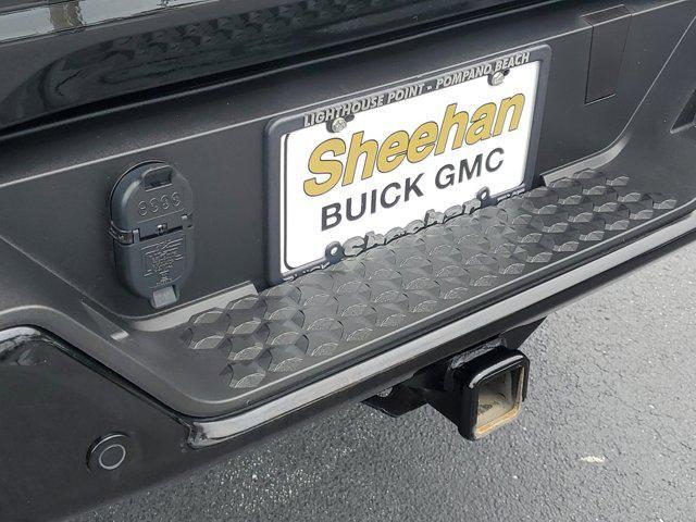 Photo of 2024 Onyx Black GMC Canyon