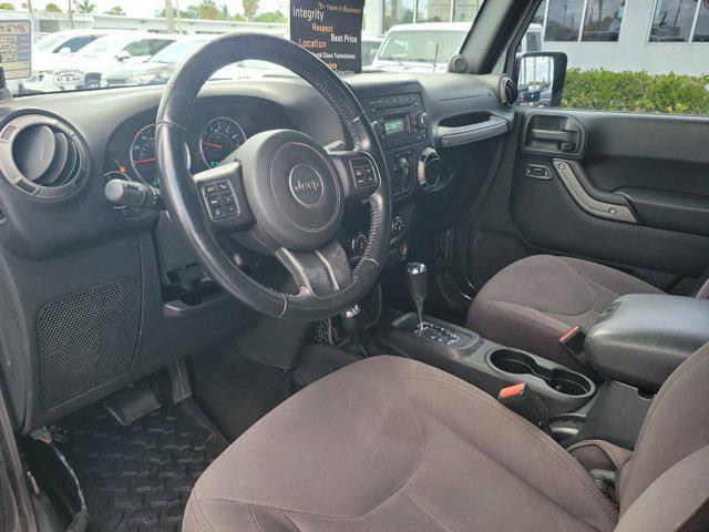 Photo of 2014 GREY Jeep Wrangler Unlimited