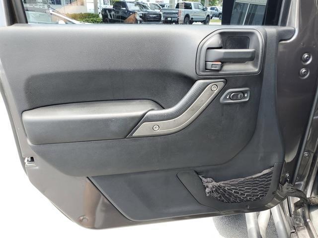 Photo of 2014 GREY Jeep Wrangler Unlimited