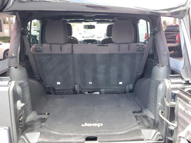 Photo of 2014 GREY Jeep Wrangler Unlimited