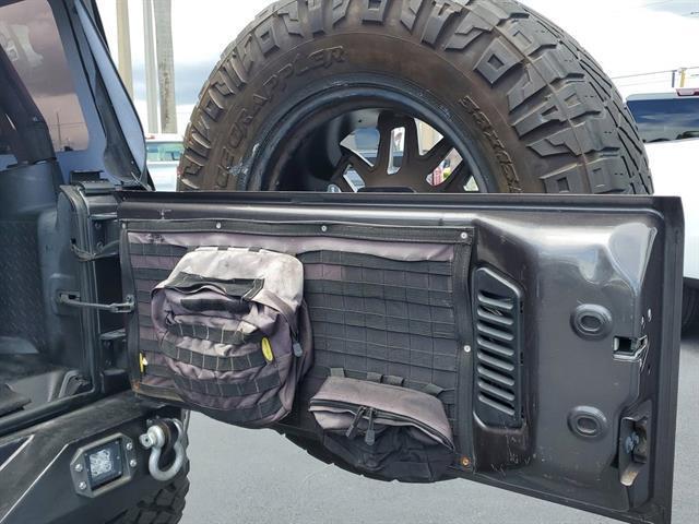 Photo of 2014 GREY Jeep Wrangler Unlimited