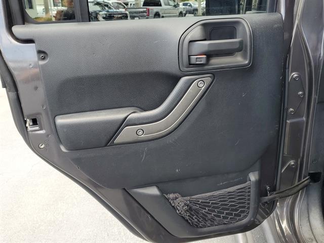 Photo of 2014 GREY Jeep Wrangler Unlimited
