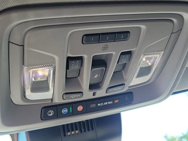 Photo of 2024 Onyx Black GMC Sierra 1500