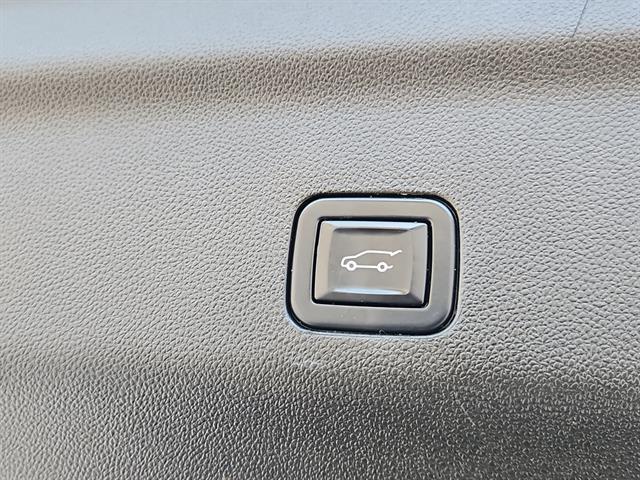 Photo of 2022 Onyx Black GMC Yukon