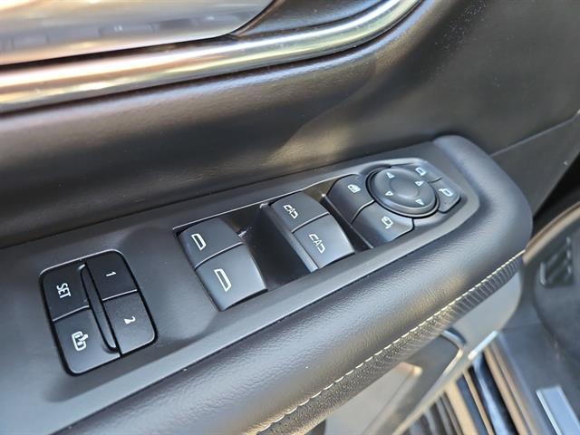 Photo of 2022 Onyx Black GMC Yukon