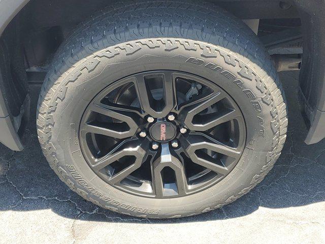 Photo of 2021 Summit White GMC Sierra 1500