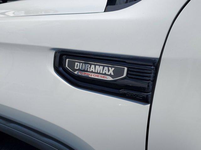 Photo of 2021 Summit White GMC Sierra 1500