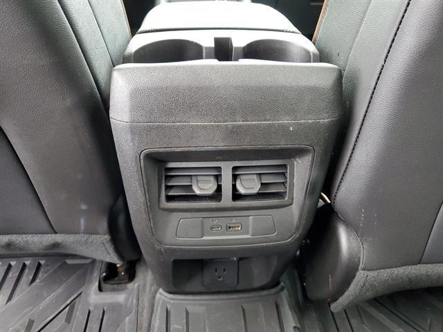 Photo of 2023 Summit White GMC Canyon